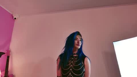 Luna Page online show from October 15, 8:44 pm