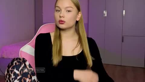 Luna online show from November 7, 12:00 pm