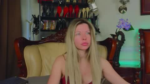 Luna Rishi online show from March 26, 7:21 am