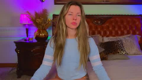 Luna Rishi online show from December 4, 8:27 am