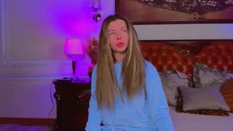 Luna Rishi online show from January 18, 6:53 am