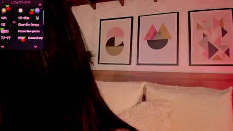 Luna Ruso  online show from April 5, 8:08 pm