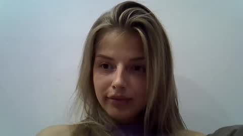 Luna  online show from September 27, 8:38 pm