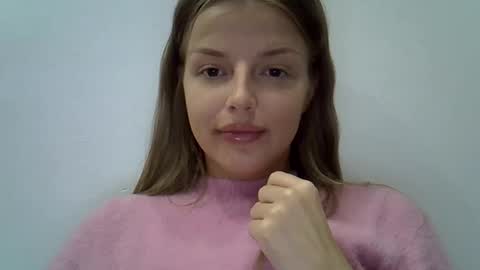 Luna  online show from October 9, 7:07 pm