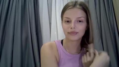 Luna  online show from September 20, 8:40 pm
