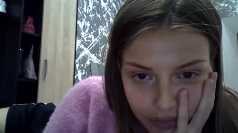 Luna  online show from October 18, 7:26 pm