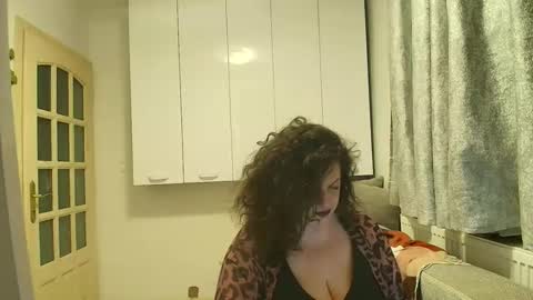 Lunavelvetxxxx online show from March 14, 11:17 pm