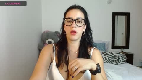 Snapshot of lunayois02 chatting on January 16, 11:48 pm lunayois02 online show from January 16, 11:48 pm