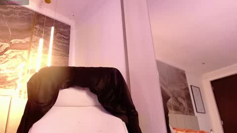 Lunea  online show from January 15, 2:56 pm