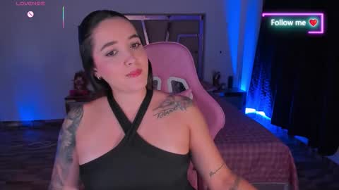 LUNA ROSE online show from February 19, 4:01 am