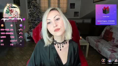 Snapshot of lush_addicted chatting on December 24, 10:01 am online show from December 24, 10:01 am
