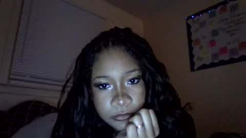 luvelybby22 online show from May 25, 6:23 am
