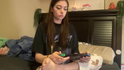 luvrxstarx online show from March 7, 3:35 am