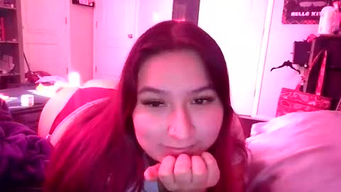 luvvespie online show from November 27, 6:22 pm