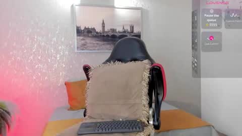    online show from November 6, 3:45 am