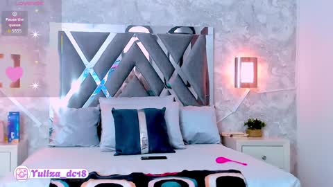 Snapshot of luxury_woman_ chatting on January 27, 8:39 pm online show from January 27, 8:39 pm