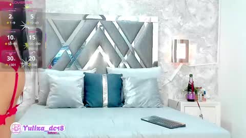 Snapshot of luxury_woman_ chatting on February 14, 7:44 pm online show from February 14, 7:44 pm