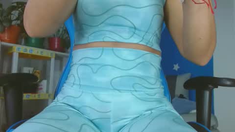 Snapshot of luzzy_cam chatting on December 8, 8:36 pm luzzy I hope your visit and that we manage to get very hot online show from December 8, 8:36 pm