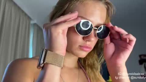 Lana online show from April 11, 7:45 am