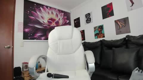  Lycoris  online show from October 7, 9:52 pm