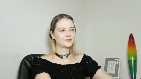 Snapshot of lydiasunny chatting on September 25, 6:17 pm Lydia online show from September 25, 6:17 pm