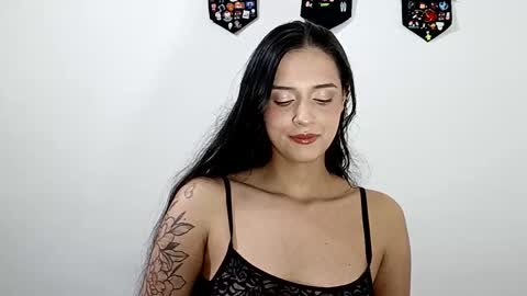 lyla online show from October 31, 3:19 am