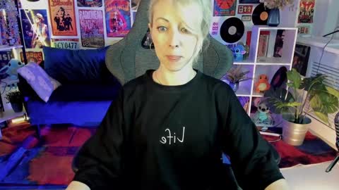 Snapshot of lylithskye chatting on January 15, 10:38 am Lylith Skye NO NUDE model online show from January 15, 10:38 am