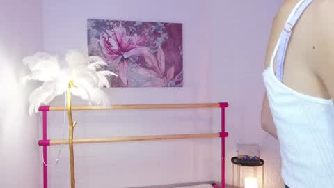 Lyly   online show from January 14, 5:40 am