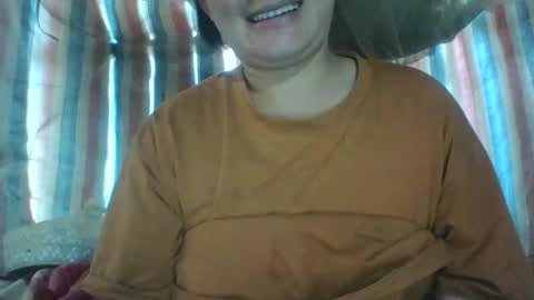 Snapshot of lylymai chatting on September 16, 5:59 am lylymai online show from September 16, 5:59 am