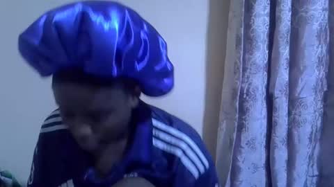 lyn_anna online show from February 1, 8:07 pm