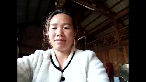 lyn_eva online show from March 2, 4:01 am