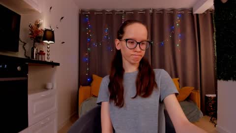 Sara online show from February 1, 4:11 pm