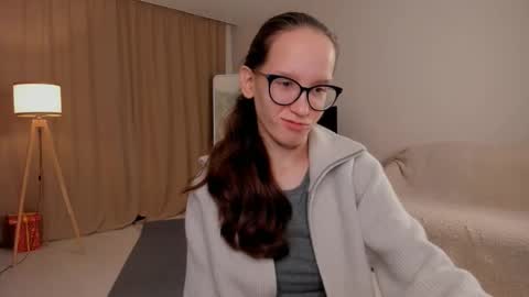 Sara online show from September 24, 4:17 pm