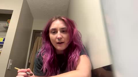 Lynn  online show from December 18, 1:32 am