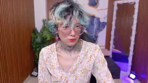 lyra_tay online show from June 11, 7:11 pm