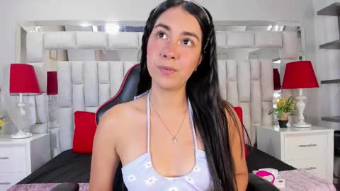 Lizzy smith  online show from September 22, 8:07 pm