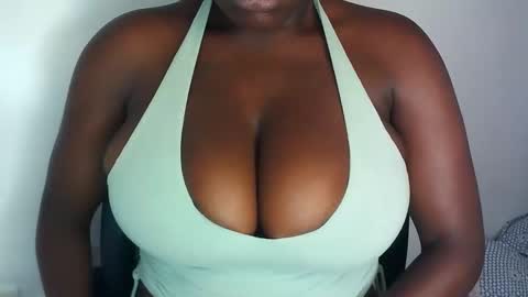 Snapshot of m_tits3 chatting on September 17, 12:14 pm m_tits3 online show from September 17, 12:14 pm