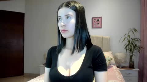 Macarena online show from December 17, 3:11 am