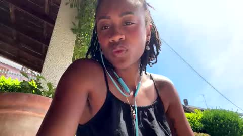 maddieroseee online show from May 3, 11:35 am