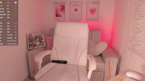 Maddy online show from October 25, 11:55 pm