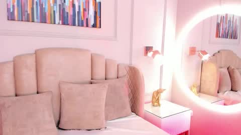 Maddy  online show from March 17, 7:07 pm