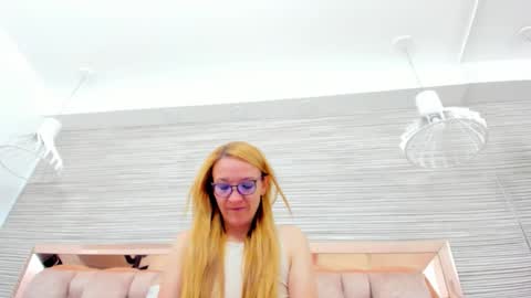 Snapshot of maddy_cartter chatting on September 22, 11:30 am maddy cartter online show from September 22, 11:30 am