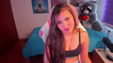 Emily     Only Fans  online show from February 24, 9:20 pm