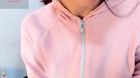 Madelin Clerk online show from December 24, 1:50 pm