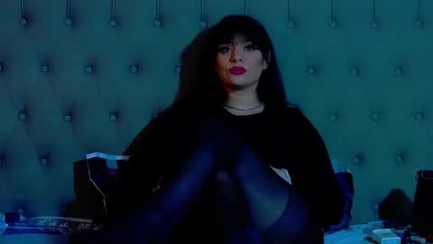 madelynvelure online show from February 4, 7:33 am