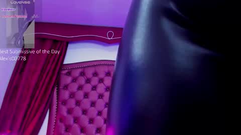 Maddison online show from October 5, 1:38 pm