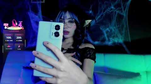 Madison Watson online show from October 22, 10:53 am