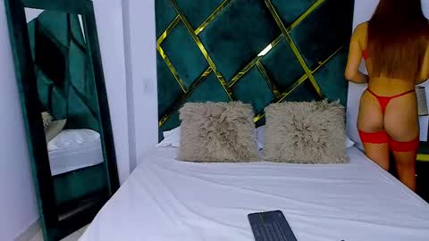 madison_rinaldi online show from February 25, 11:15 pm