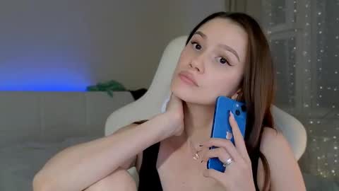 Madi Soon online show from October 15, 4:31 pm