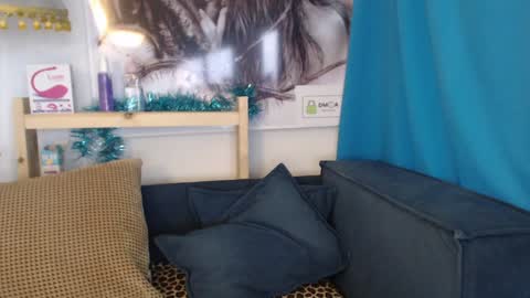 Elizabeth online show from February 26, 1:36 am